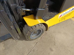 carretilla elevadora 2000kg rueda